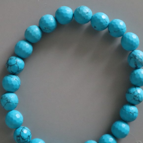 Howlite Turquoise Stretch Bracelet - Picture 4 of 9
